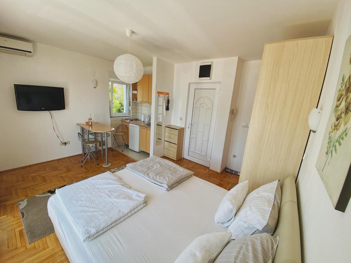 Apartments Bellevue - Otasevic Herceg Novi Esterno foto